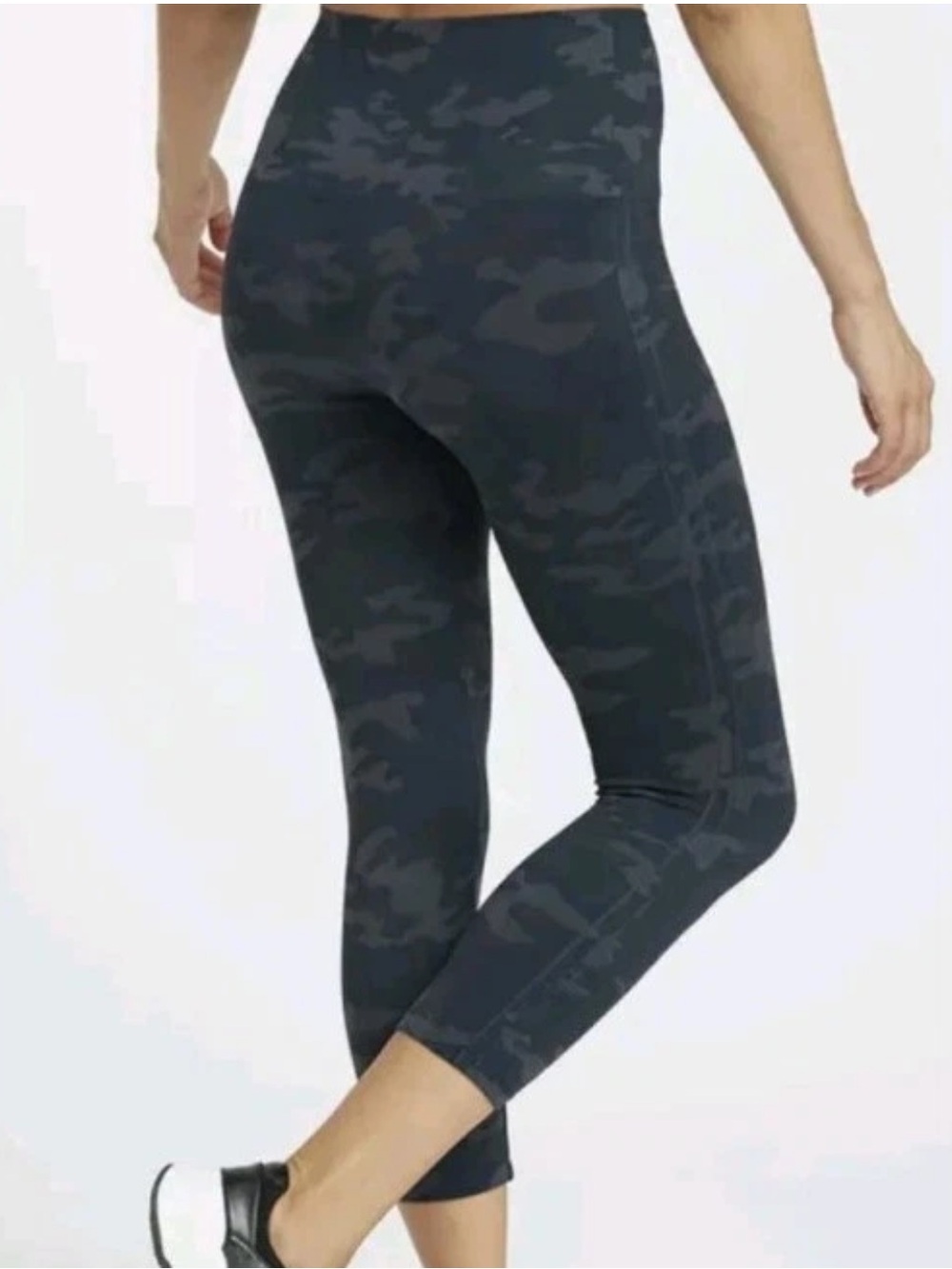 SPANX Essential Camo Seamless Legging